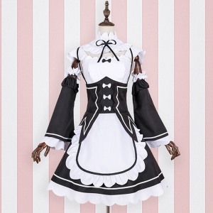 Costume la femme de m&eacute;nage japonnaise