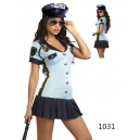 Costume la polici&egrave;re sexy avec k&eacute;pi