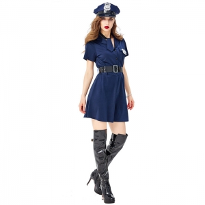 Costume la polici&egrave;re avec k&eacute;pi