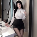 Costume secr&eacute;taire sexy avec paire de bas