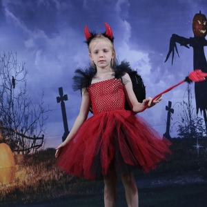 Costume Fille diablesse tutu avec la fourche et les ailes de diable